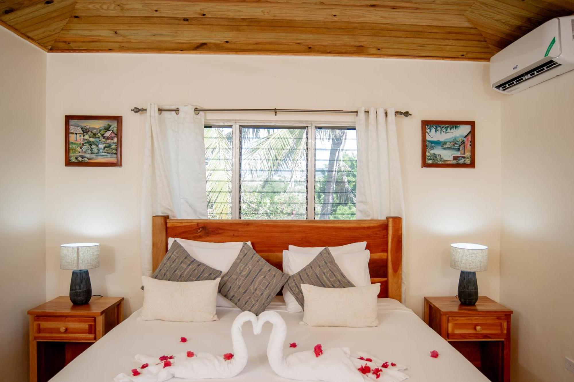 Beyond Sunset Resort & Villas Treasure Beach Ngoại thất bức ảnh